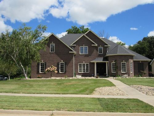1751 Jonathan Dr, Fort Dodge, IA, 50501-7622 | Card Image