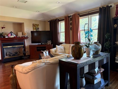 4218 217th St, Bayside, NY, 11361-2947 | Card Image