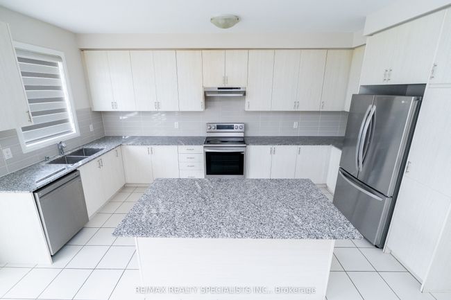 6 Rustic Oak Trail, House other with 4 bedrooms, 4 bathrooms and 4 parking in Ayr ON | Image 8
