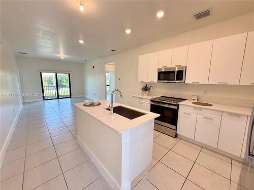 f-202-8001 Nw 41st St, Doral, FL, 33166-6269 | Card Image