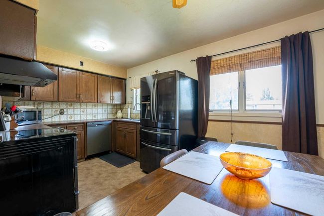 1209 18 St N, House detached with 3 bedrooms, 2 bathrooms and 6 parking in Lethbridge AB | Image 13