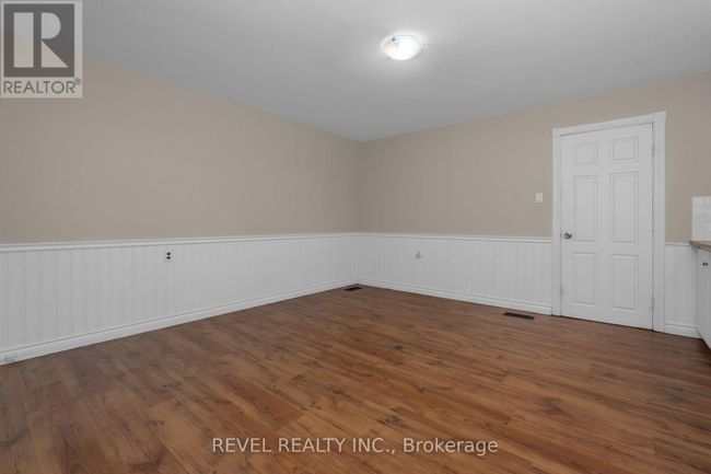 7281 9 Th Line, House other with 4 bedrooms, 2 bathrooms and 10 parking in Thornton ON | Image 8