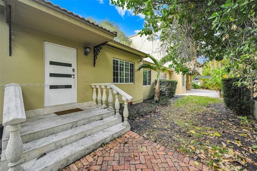3040 Lucaya St, Miami, FL, 33133-3933 | Card Image