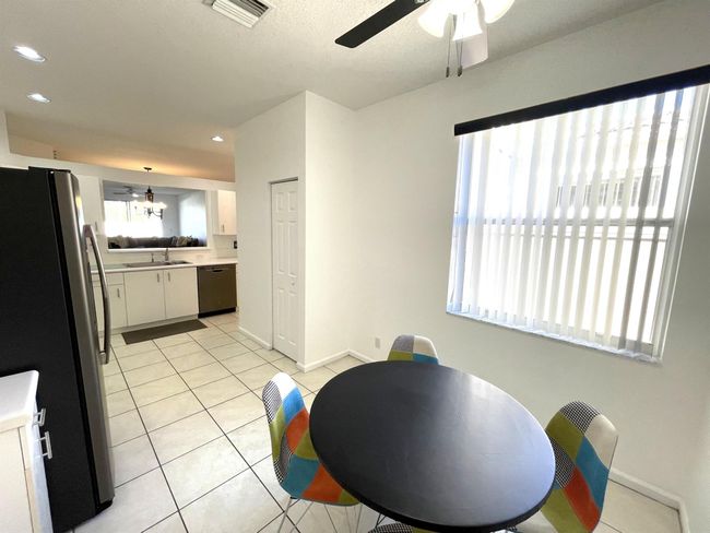 9675 Crescent View Dr N, Condo with 3 bedrooms, 2 bathrooms and null parking in Boynton Beach FL | Image 6