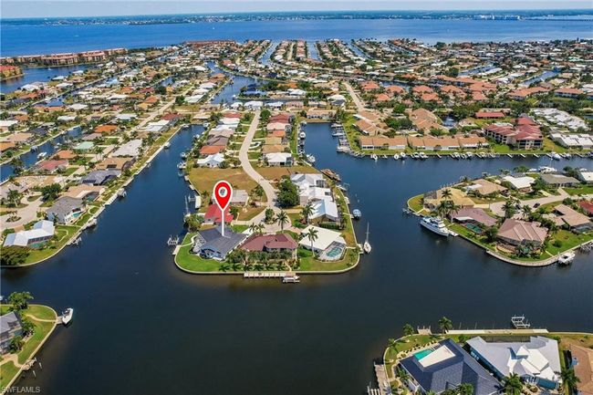 261 Venezia Ct, House other with 3 bedrooms, 4 bathrooms and 2 parking in PUNTA GORDA FL | Image 47