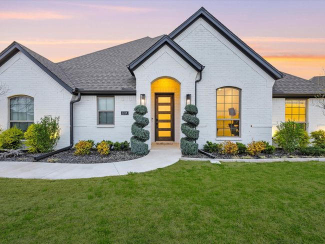 1314 Oliver Creek Ln, House other with 4 bedrooms, 2 bathrooms and null parking in Justin TX | Image 4