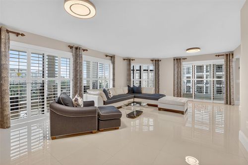 apt-714-200 E Palmetto Park Rd, Boca Raton, FL, 33432-5629 | Card Image