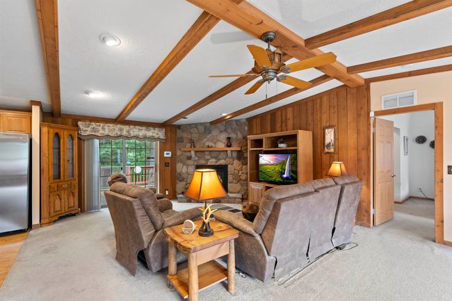 123 Lake Shore Dr, Home with 3 bedrooms, 3 bathrooms and null parking in Wisconsin Dells WI | Image 5
