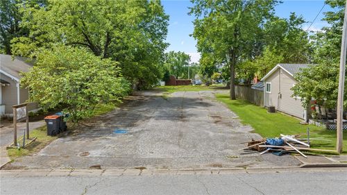 W. Meadow S Thompson Street, Springdale, AR, 72764 | Card Image