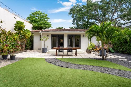 674 Ne 67th St, Miami, FL, 33138 | Card Image