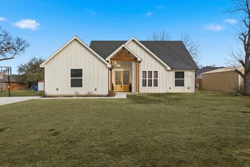 1404 17th St, Bridgeport, TX, 76426-2512 | Card Image