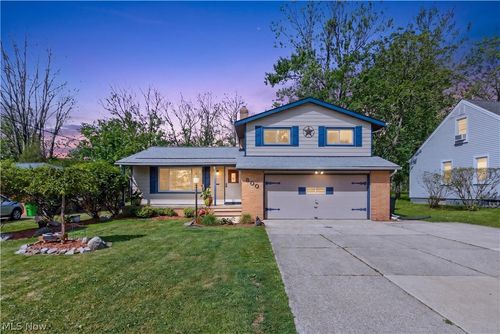 800 Archer Rd, Bedford, OH, 44146-2927 | Card Image