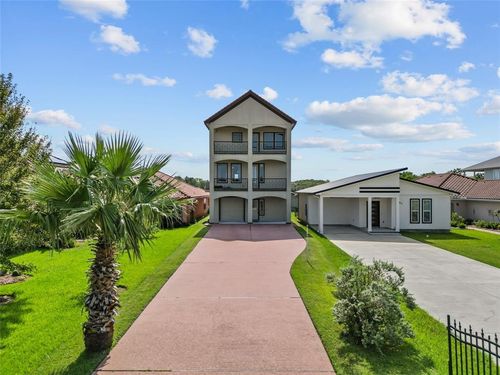 607 28th St, San Leon, TX, 77539-7490 | Card Image