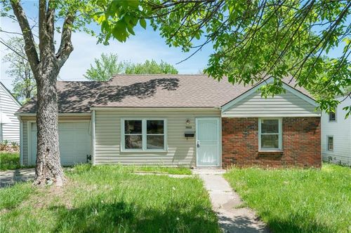 7933 Park Ave, Kansas City, MO, 64132-2318 | Card Image