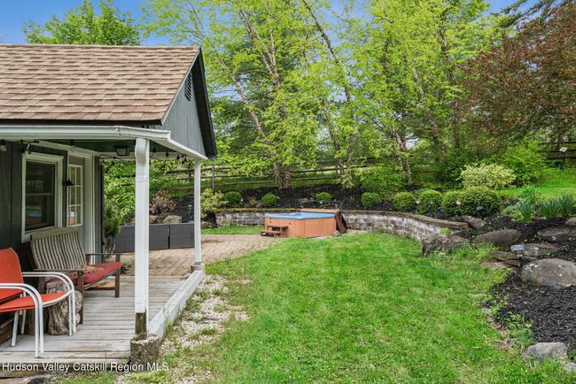 18 Railroad Ave, House other with 5 bedrooms, 2 bathrooms and null parking in Tannersville NY | Image 9