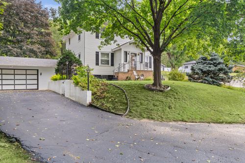 858 Vista Ct N, La Crosse, WI, 54601-3084 | Card Image