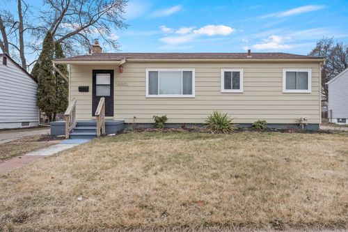 32325 Parkwood St, Westland, MI, 48186-8946 | Card Image