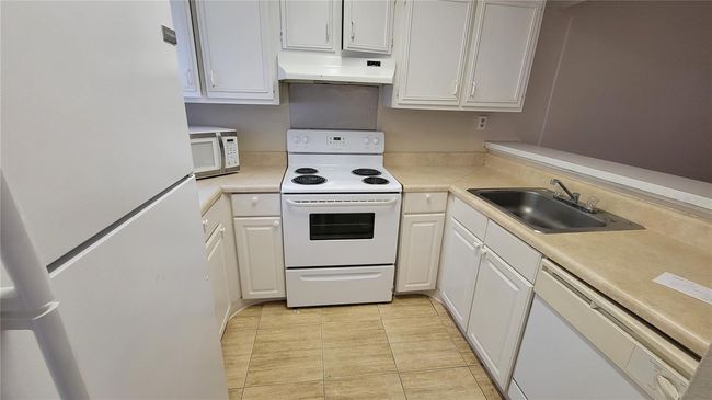 261 - 261 Scottsdale Sq, Condo with 1 bedrooms, 1 bathrooms and null parking in WINTER PARK FL | Image 5