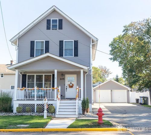 205 Old Rd, Sewaren, NJ, 07077-1127 | Card Image