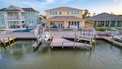 102 Angelfish Ct, Aransas Pass, TX, 78336-5332 | Card Image