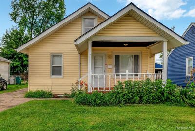 71 E Coy Avenue, Home with 3 bedrooms, 1 bathrooms and null parking in Hazel Park MI | Image 1