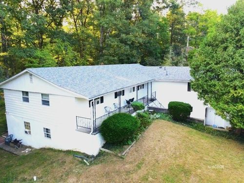 7165 Beechwood Dr, Athens, OH, 45701-3547 | Card Image