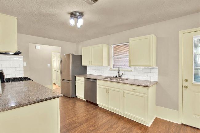 506 Edgebrook Dr, House other with 4 bedrooms, 2 bathrooms and null parking in Houston TX | Image 5