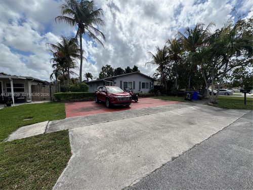 2-6322 Eaton St, Hollywood, FL, 33024-7716 | Card Image