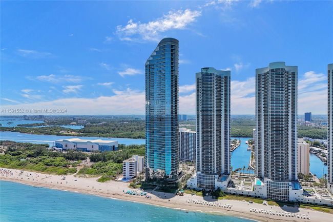 503 - 15811 Collins Ave, Condo with 3 bedrooms, 3 bathrooms and null parking in Sunny Isles Beach FL | Image 15