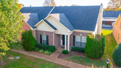 8812 Sawyer Brown Rd, Condo with 3 bedrooms, 3 bathrooms and 2 parking in Nashville TN | Image 1