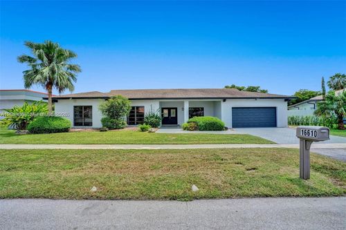 16610 Royal Poinciana Ct, Weston, FL, 33326-1717 | Card Image