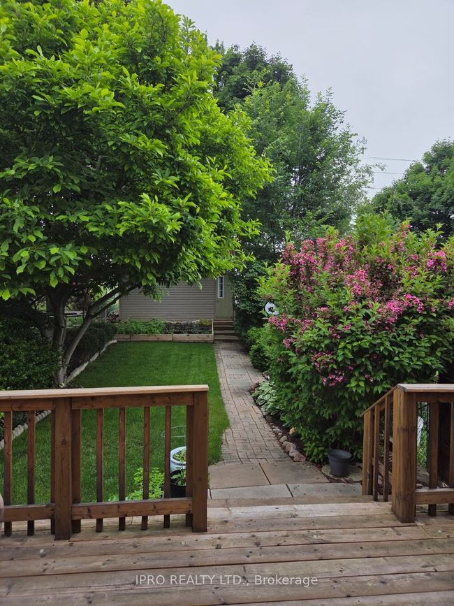 238 Royal Salisbury Way, House attached with 3 bedrooms, 2 bathrooms and 3 parking in Brampton ON | Image 40