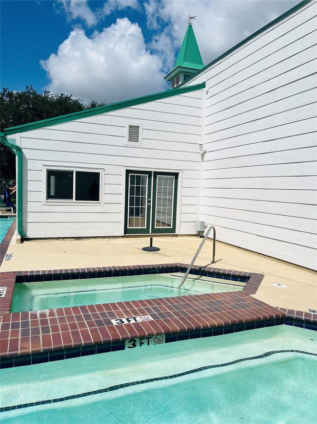 COMMUNITY ADULTS ONLY HOT TUB | Image 49