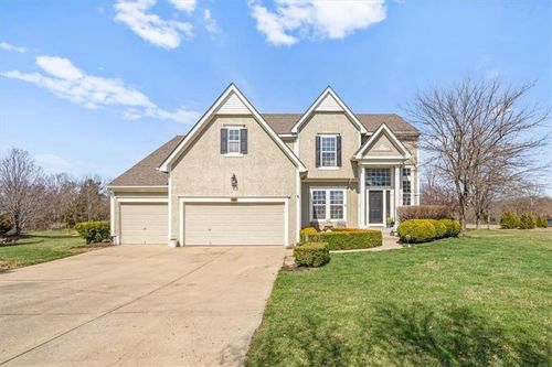 18518 W 252nd St, Paola, KS, 66071-5690 | Card Image