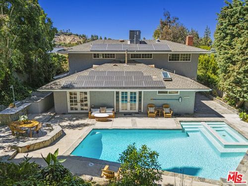 3527 Alana Dr, Sherman Oaks, CA, 91403-4708 | Card Image
