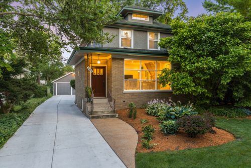 369 Addison Rd, Riverside, IL, 60546-2038 | Card Image