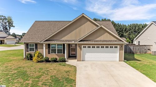 124 Lily Way, Lyman, SC, 29365-9807 | Card Image