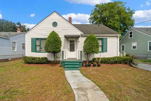 a-and-b-3860 Chestnut St, North Charleston, SC, 29405-7066 | Card Image