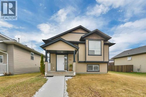 628 Lancaster Dr, Red Deer, AB, T4R0H1 | Card Image