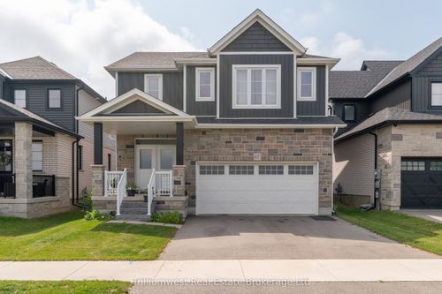 67 Harrison St, Elora, ON, N0B1S0 | Card Image