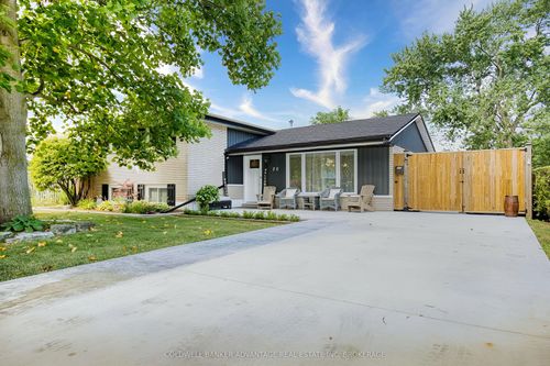 20 Karen Cres, Grimsby, ON, L3M2E4 | Card Image