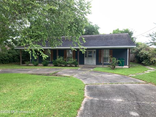 606 Beyer Dr, Bay Saint Louis, MS, 39520-2802 | Card Image