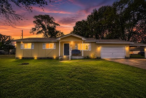 520 Meadowlark Ln, Commerce, OK, 74339-3145 | Card Image