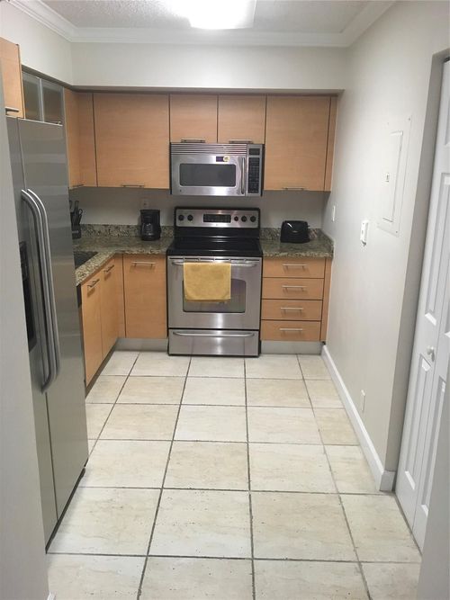 1114-3300 Ne 191st St, Aventura, FL, 33180-2451 | Card Image