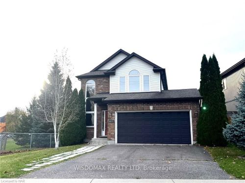 6877 Ailanthus Ave, Niagara Falls, ON, L2G4C6 | Card Image