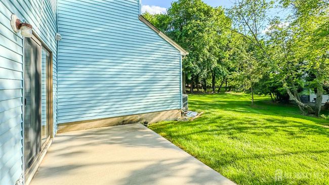 1204 Maplecrest Rd, Townhouse with 2 bedrooms, 2 bathrooms and null parking in Edison NJ | Image 16