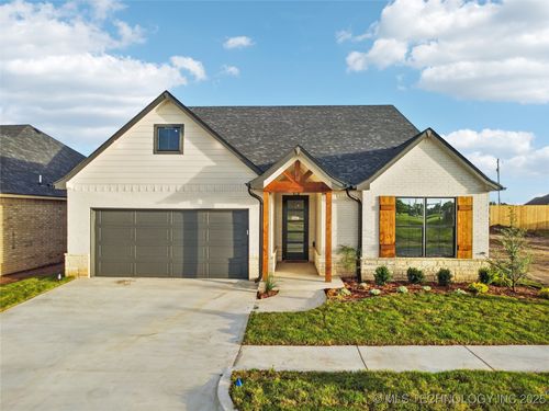 9708 E 132nd St S, Bixby, OK, 74008 | Card Image