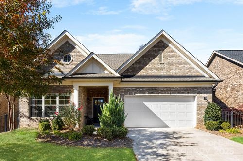 5272 Courtyard Ln, Belmont, NC, 28012-0110 | Card Image