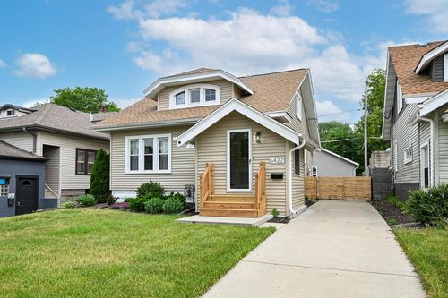 6422 W North Avenue, Wauwatosa, WI, 53213 | Card Image