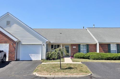 1047 Oak Bay Dr, Galloway, OH, 43119-8501 | Card Image